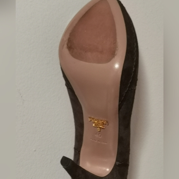 Prada Suede Heels, Like New - Picture 8 of 11